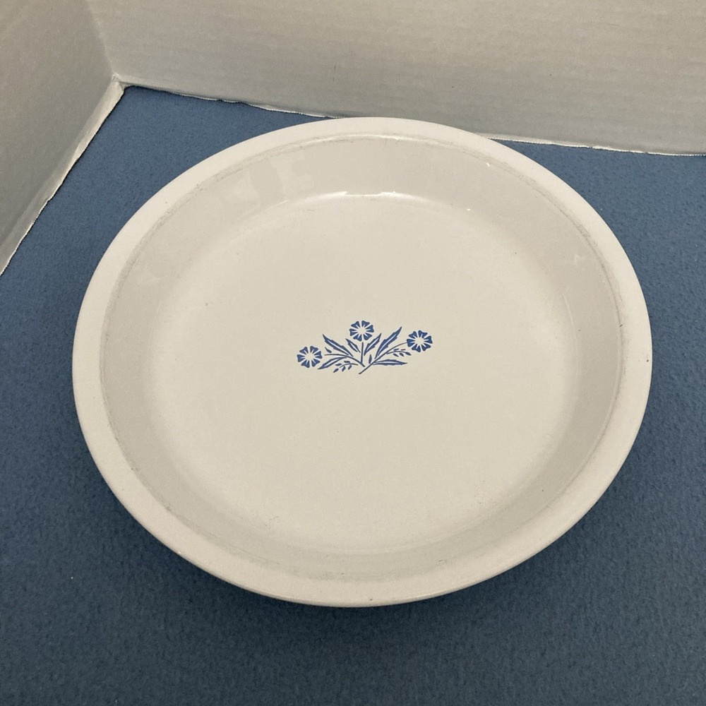 Vintage Corning Ware White w/Blue Cornflower 9" Pie Plate/Baking Dish - P-309